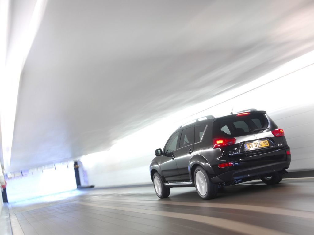 Ходовые качества пежо 4007